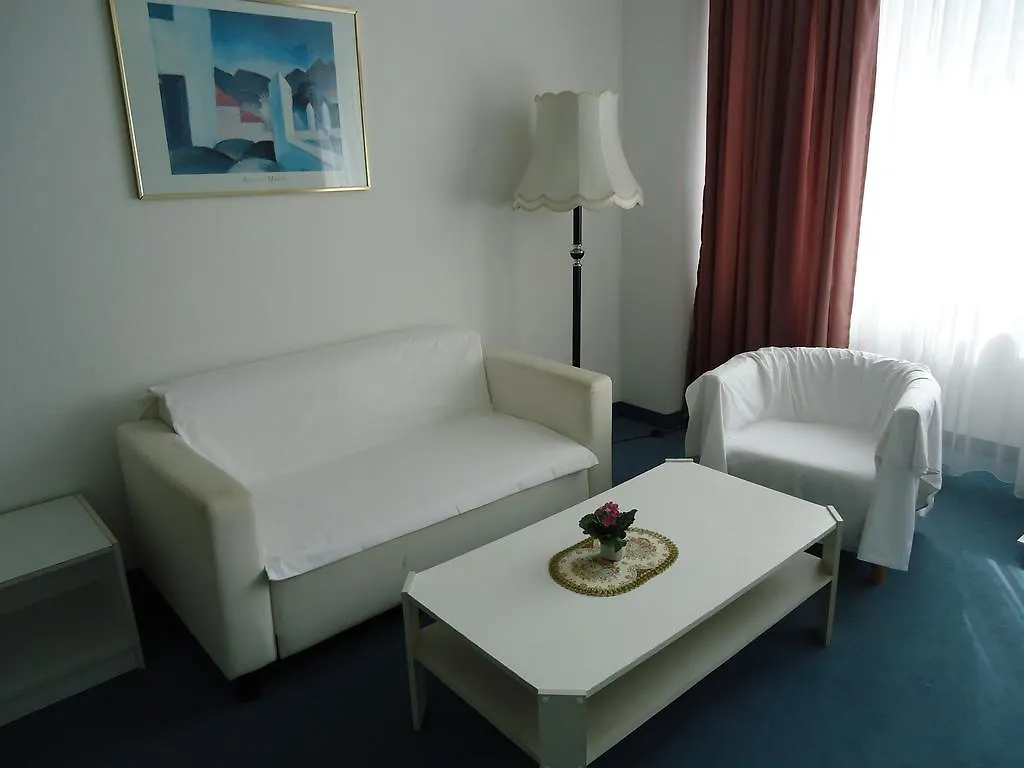 Hotel Kubrat Am Checkpoint Charlie