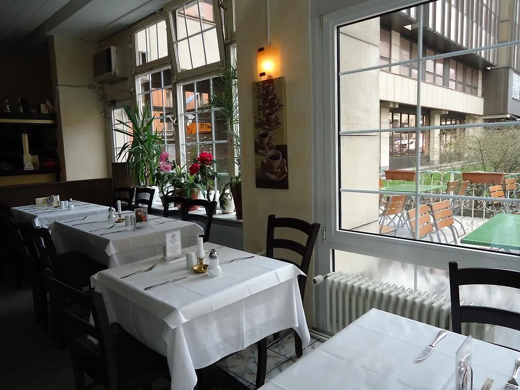 Hotel Kubrat Am Checkpoint Charlie 3*, Berlin Germany